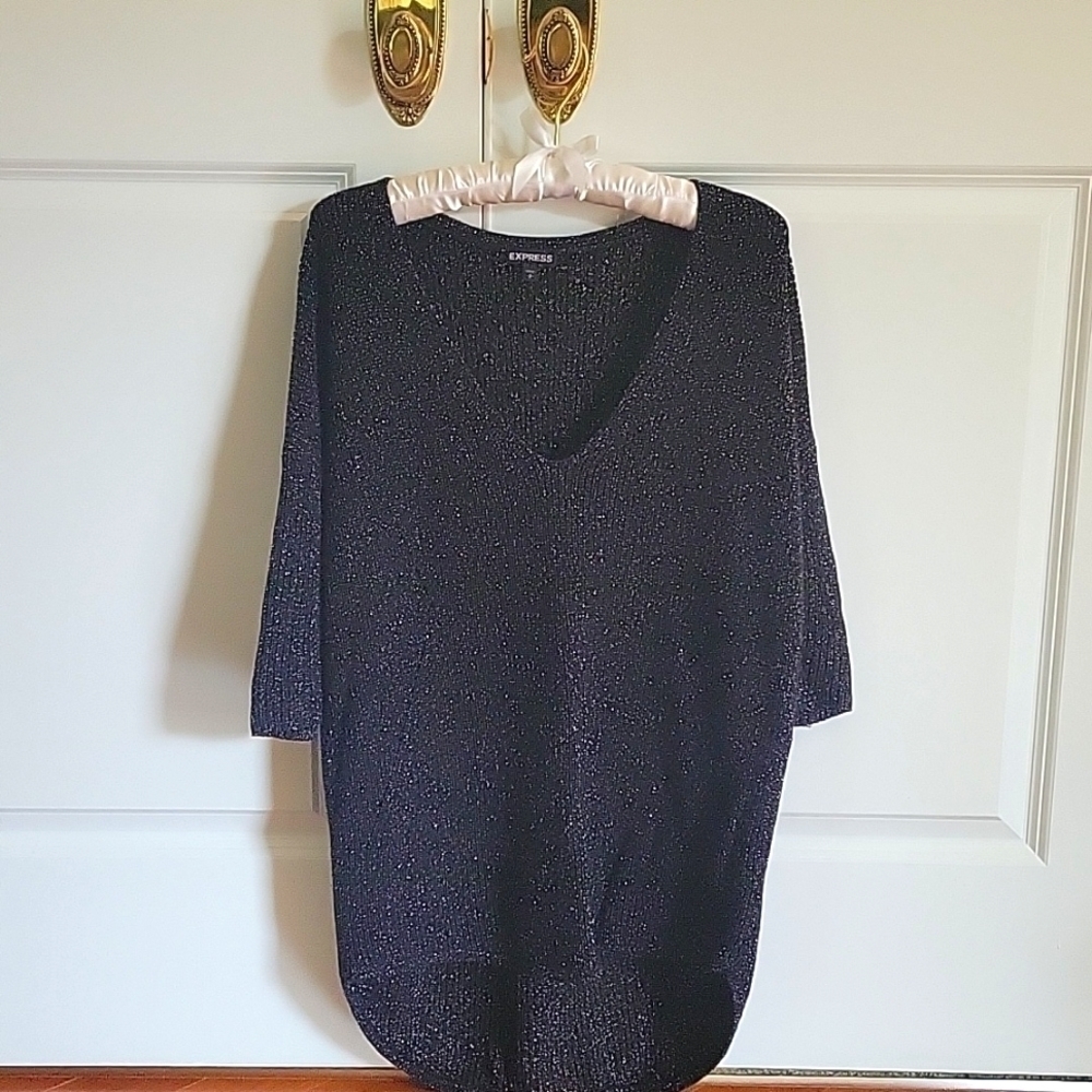 EXPRESS SWEATER black with gold flecks 3/4 sleeves lower in back sz sm